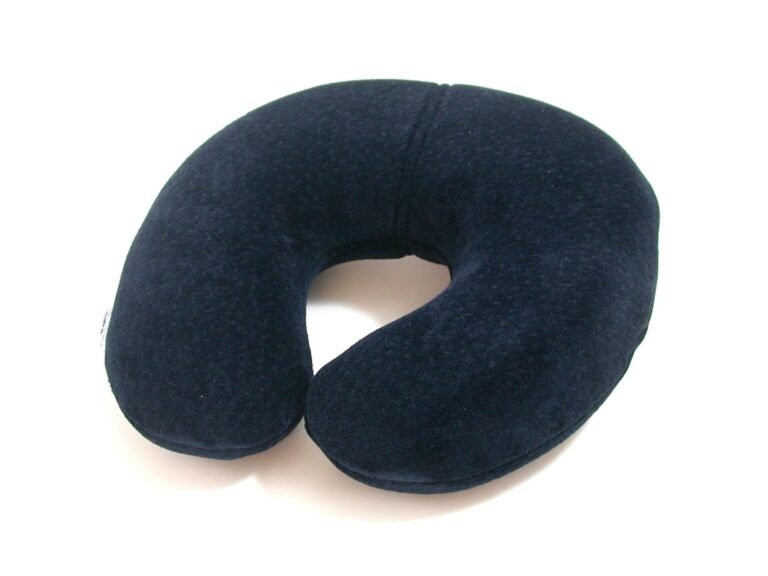 Tempur-Pedic Memory Foam Travel Neck Pillow product packaging or device
